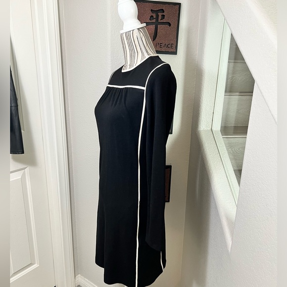ELIE TAHARI $200 Black White Long-Sleeve Wool-Blend Crew Neck Knit Dress size S - Picture 3 of 11